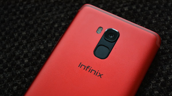 కెమెరా.... 