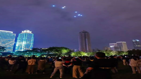 ఈ డ్రోన్లు కూలిపోతున్న దృశ్యాలు.....