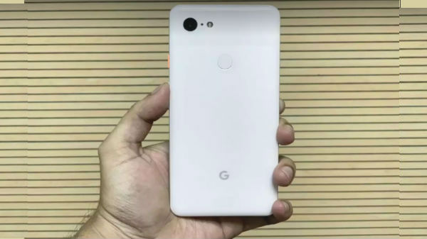 సింగిల్ కెమెరా తెర వెనక్కి