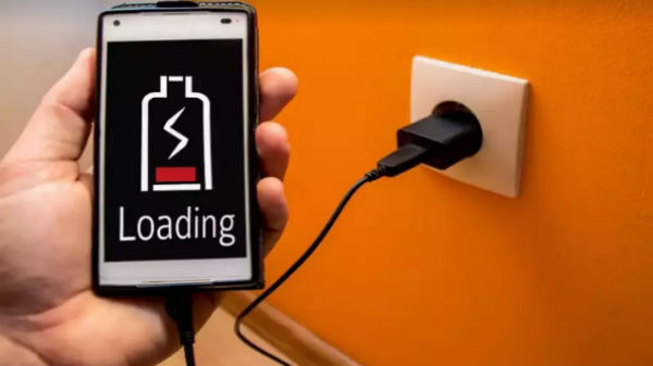  డూప్లికేట్ చార్జర్ / అడాప్టర్...