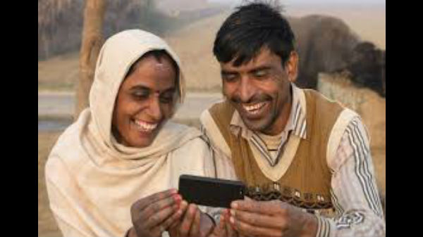 స్మార్ట్‌ఫోన్‌లు అందుబాటులోకి రావటంతో