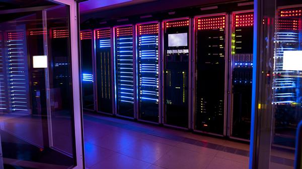 శక్తివంతమైన కంప్యూటర్లను