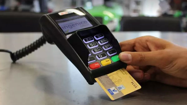 మాగ్నటిప్ కార్డు ద్వారా