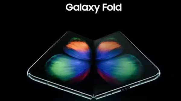 7.3  ఇంచుల డిస్‌ప్లే