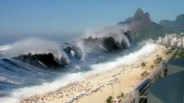 తొయామా సముద్ర తీరంలో..