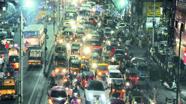 ట్రాఫిక్‌ సమస్యలతో..