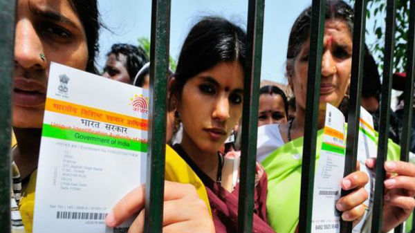 ప్రభుత్వ సంక్షేమ పథకాల కోసం  ఆధార్ 