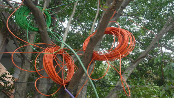 అనధికారికంగా ఉన్నందువల్లే