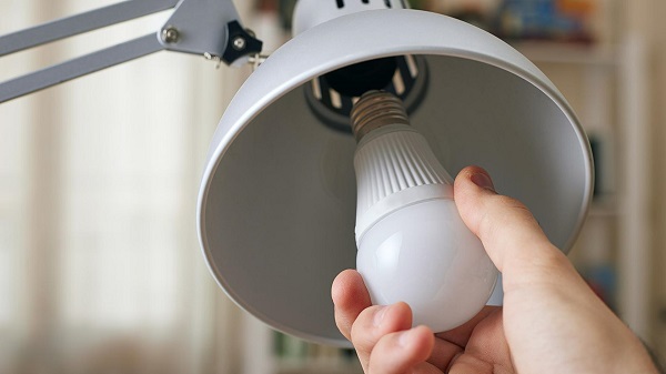 ఈ న్యూస్ చదివితే ఎల్ఈడీ బల్బులు వాడటం వెంటనే ఆపేస్తారు