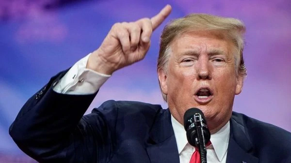 డొనాల్డ్‌ ట్రంప్‌ దెబ్బ