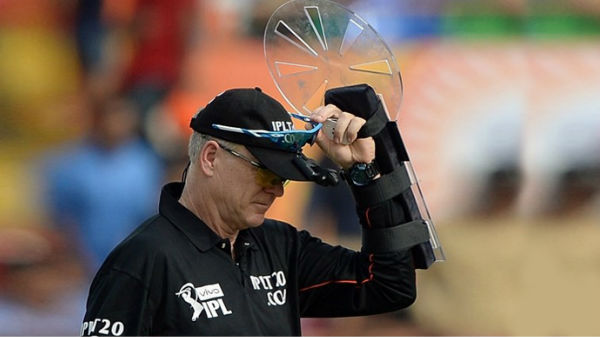 2015 ఐపీఎల్ నుంచి వాడుతున్నాడు