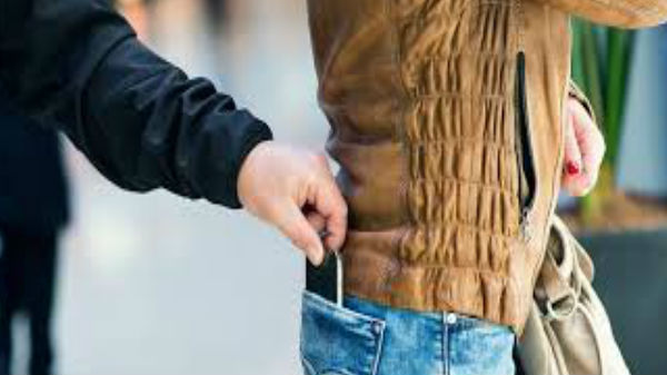 DoT likely to start tracking system for lost mobiles next month 