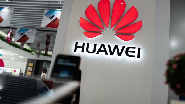 Google Removes Ban On Huawei Phones, Restores Android & Apps Access 