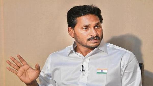 ఏపీ సీఎంను కలిసిన మనుకుమార్ జైన్