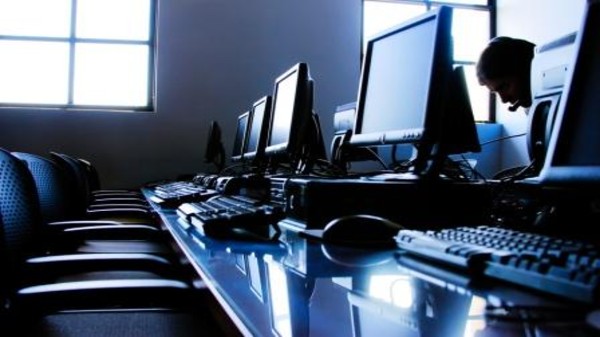 66 కంప్యూటర్లు: