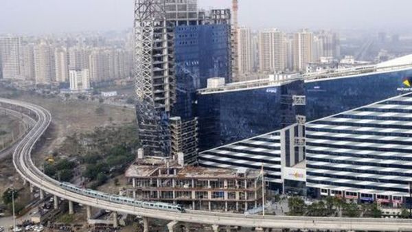 ఏడాదికి 3.34 కోట్ల ఫోన్లు