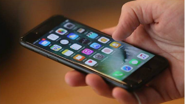 People Are Texting Their Number Neighbours With Hilarious Results