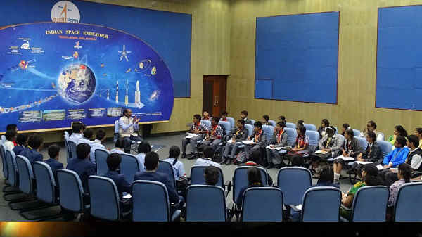 ఒక్కో రాష్ట్రం ఇద్దరు విద్యార్థులు