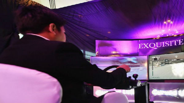 100 మంది ఆటగాళ్లు