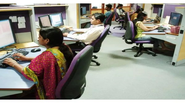 కస్టమర్ కేర్ నంబర్లను సెర్చ్ చేయడం