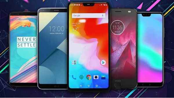 ఇప్పుడున్న ఫోన్లలో ఫీచర్లు