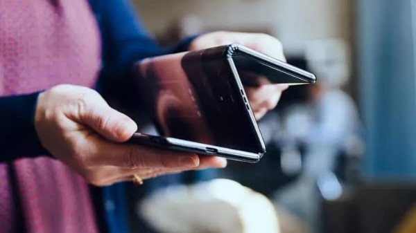 స్మార్ట్‌ఫోన్ తయారీ సంస్థ టిసిఎల్‌