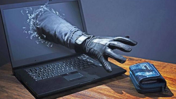 దోపిడీ హ్యాకర్లు లేదా నేరస్థులు 