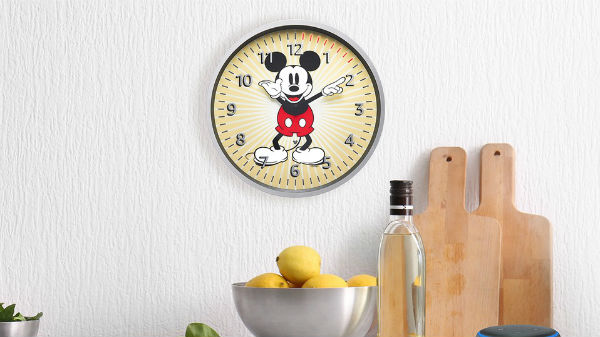 amazon-launches-mickey-mouse-edition-echo-wall-clock