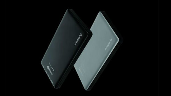 డెస్క్ లాంప్‌తో పాటు పవర్ బ్యాంక్‌