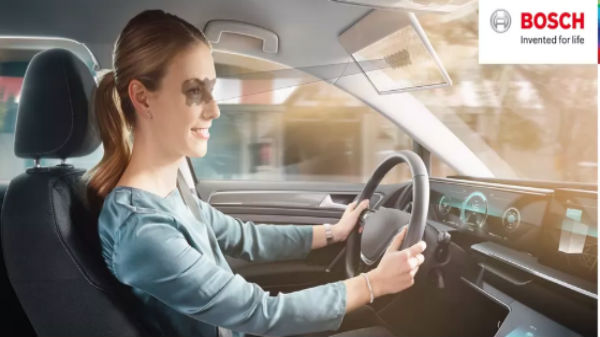 4,500 మంది ఎగ్జిబిటర్లు