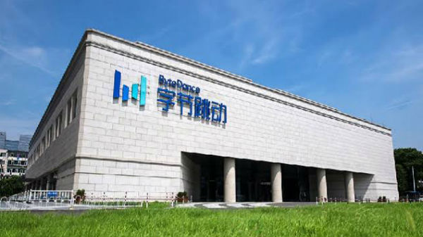 స్థానిక మరియు విదేశీ ఆటగాళ్లను లక్ష్యంగా 