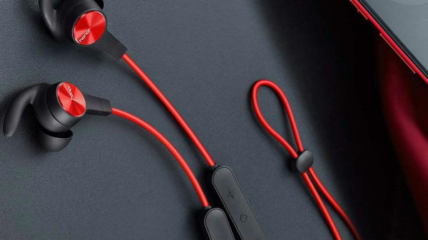 నాన్-ప్రో తోబుట్టువుల మాదిరిగానే