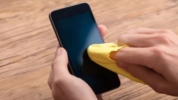 మీ పరికరాలను తరచూ శుభ్రపరచడం