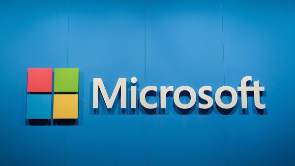 దూకిన టెక్ దిగ్గజాలు