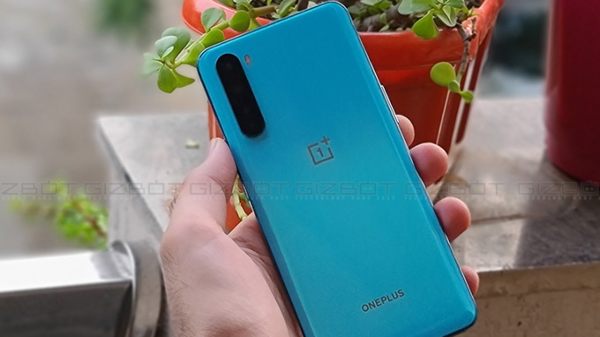 వన్‌ప్లస్ నార్డ్ క్వాడ్ రియర్ కెమెరా సెటప్ 