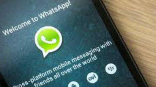 WhatsApp మీ contact లను ఇతరులతో పంచుకోదు.