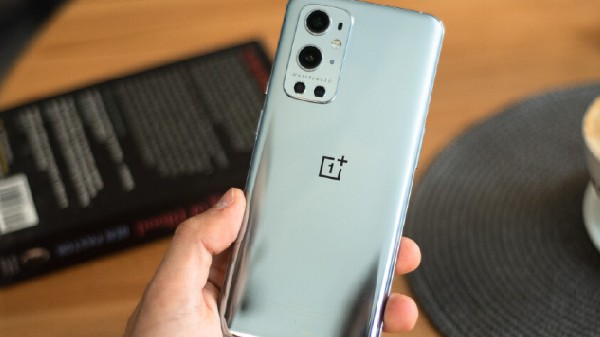 OnePlus 9 Pro Display