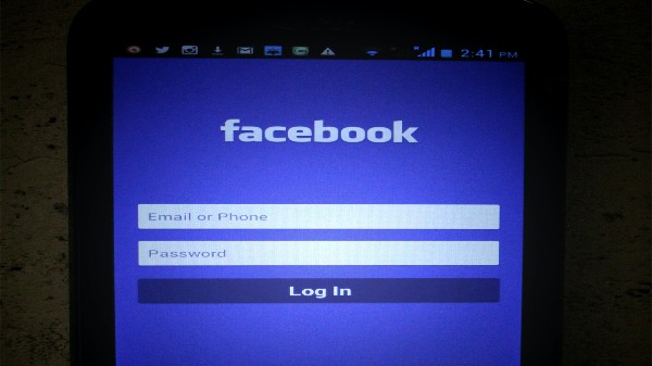 ఫేస్‌బుక్ మొదటి స్మార్ట్ వాచ్ ధర 