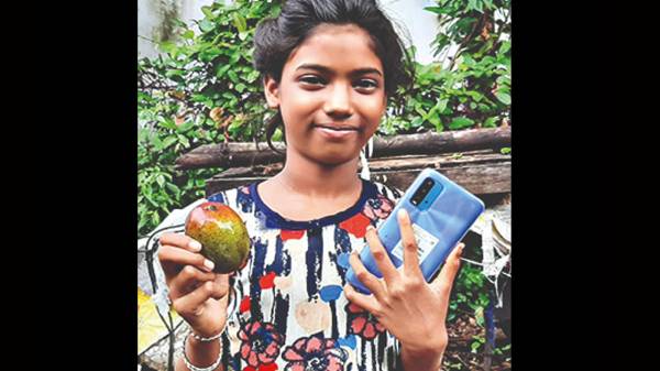 డిజిటల్ కనెక్టివిటీ లేని కొన్ని కుటుంబాలకు