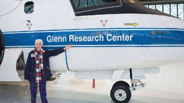 82 ఏళ్ల మహిళా పైలట్