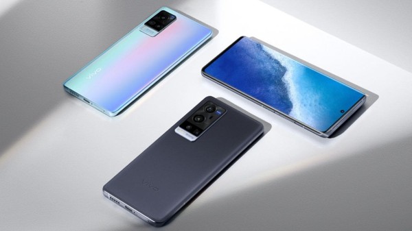 ట్రిపుల్ రియర్ కెమెరా సెటప్