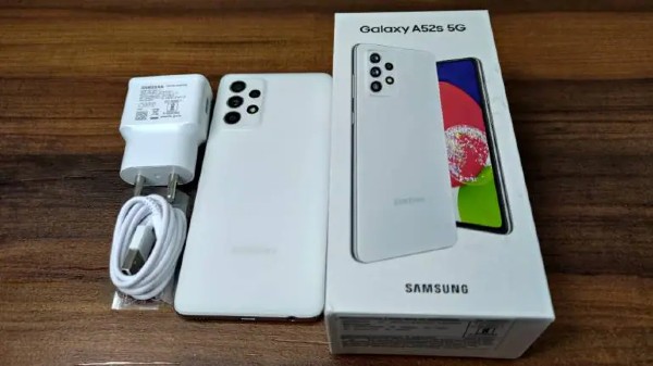 శామ్‌సంగ్ గెలాక్సీ A52s 5G స్పెసిఫికేషన్స్ 