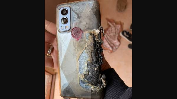 మూడు నెలల్లో రెండు సార్లు ఈ స్మార్ట్‌ఫోన్ పేలింది