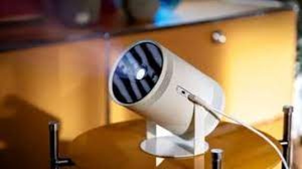 శామ్‌సంగ్ ఫ్రీస్టైల్ ప్రొజెక్టర్ ధరలు & లభ్యత వివరాలు  