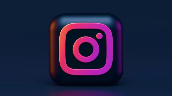 Instagram కొత్త ఫీచర్ మోడరేటర్లను మీ యొక్క లైవ్ స్ట్రీమ్ కి జోడించడం Instagram కొత్త ఫీచర్ మోడరేటర్లను మీ యొక్క లైవ్ స్ట్రీమ్ కి జోడించడం