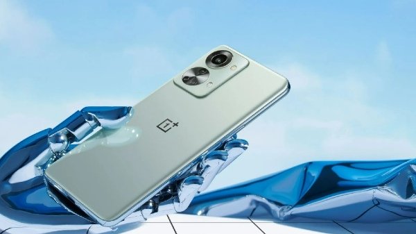 OnePlus నుంచి త్వరలో స్మార్ట్ వాచ్, ఇయర్ బడ్స్ కూడా రానున్నాయా! OnePlus నుంచి త్వరలో స్మార్ట్ వాచ్, ఇయర్ బడ్స్ కూడా రానున్నాయా!
