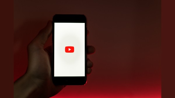 ఇలా చేసి Youtube లో సబ్స్క్రైబర్స్ కౌంట్ కనపడకుండా చేయొచ్చు! ఇలా చేసి Youtube లో సబ్స్క్రైబర్స్ కౌంట్ కనపడకుండా చేయొచ్చు!