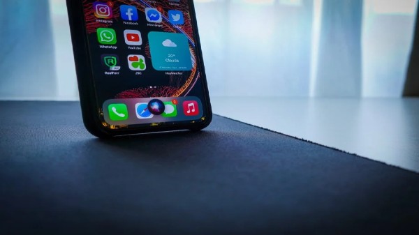 Macలో సిరి వాయిస్ని మార్చే విధానం