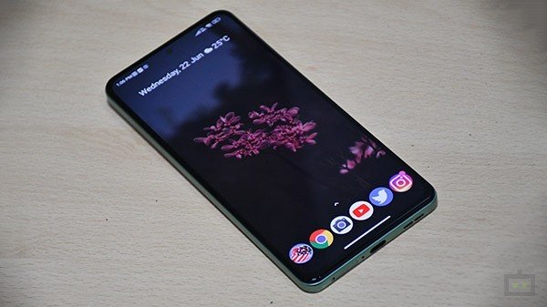 త్వరలోనే Poco నుంచి మరో 5జీ స్మార్ట్ ఫోన్ రానుంది.. వివరాలు చూడండి! త్వరలోనే Poco నుంచి మరో 5జీ స్మార్ట్ ఫోన్ రానుంది.. వివరాలు చూడండి!