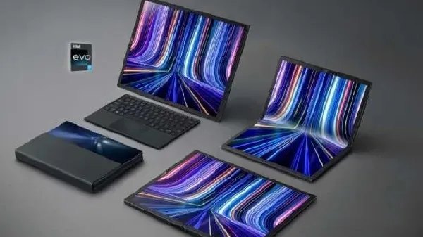 మొట్టమొదటి 17-అంగుళాల ఫోల్డబుల్ ల్యాప్టాప్